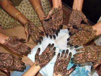 Purvi Mehendi Artist
