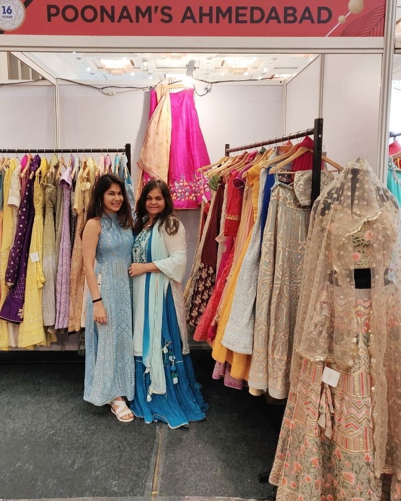 Poonam's Customized Studio